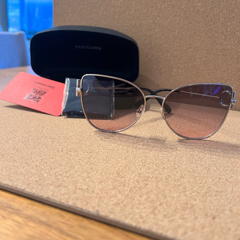Salvatore Ferragamo Silver Frame Sunglasses with Pink-to-Gray Gradient Lenses - Picture 3 of 8